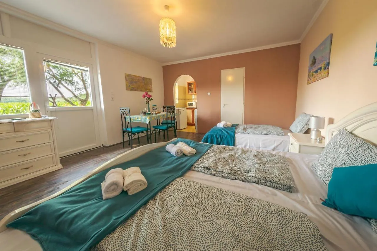 Linett Apartman Hajdúszoboszló 公寓