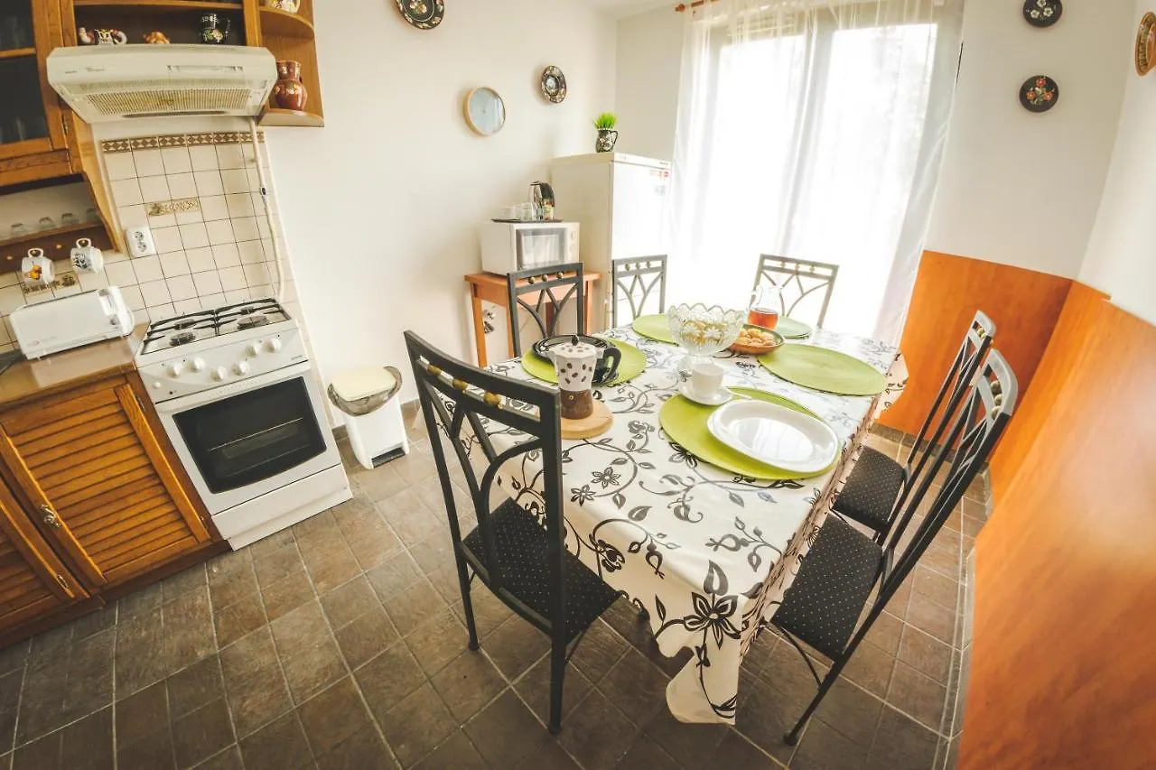 Linett Apartman Hajdúszoboszló 0*,