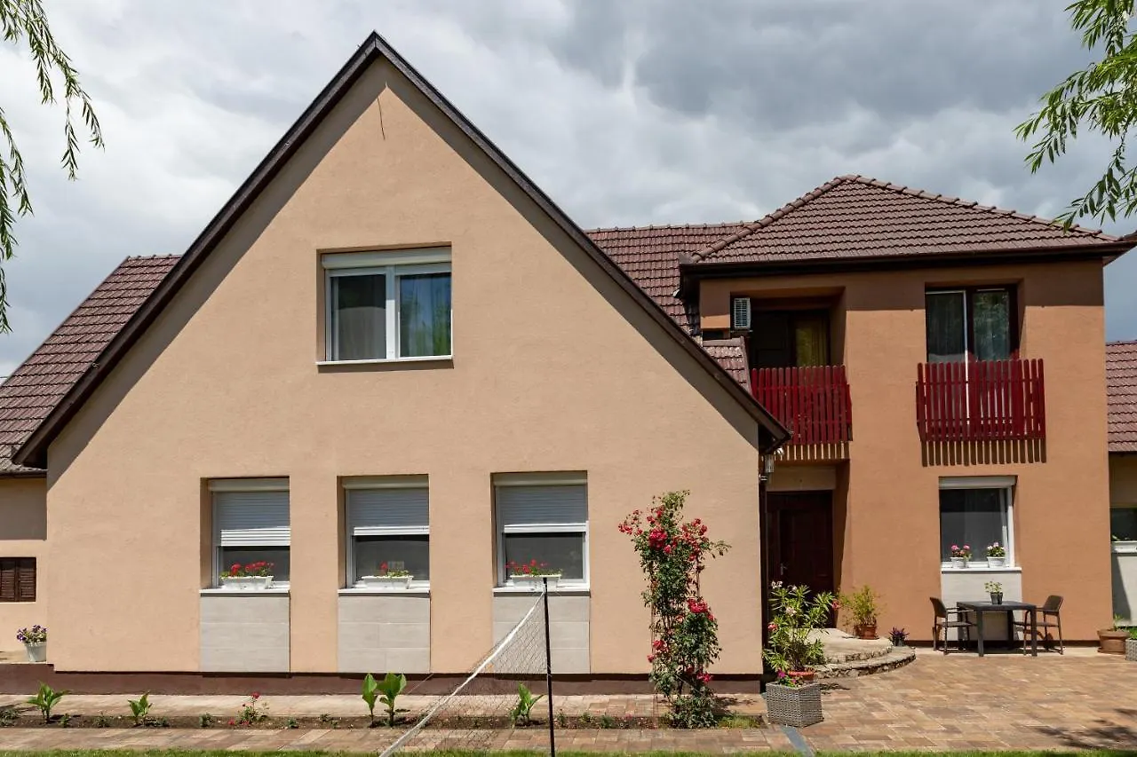 Linett Apartman Hajdúszoboszló 匈牙利