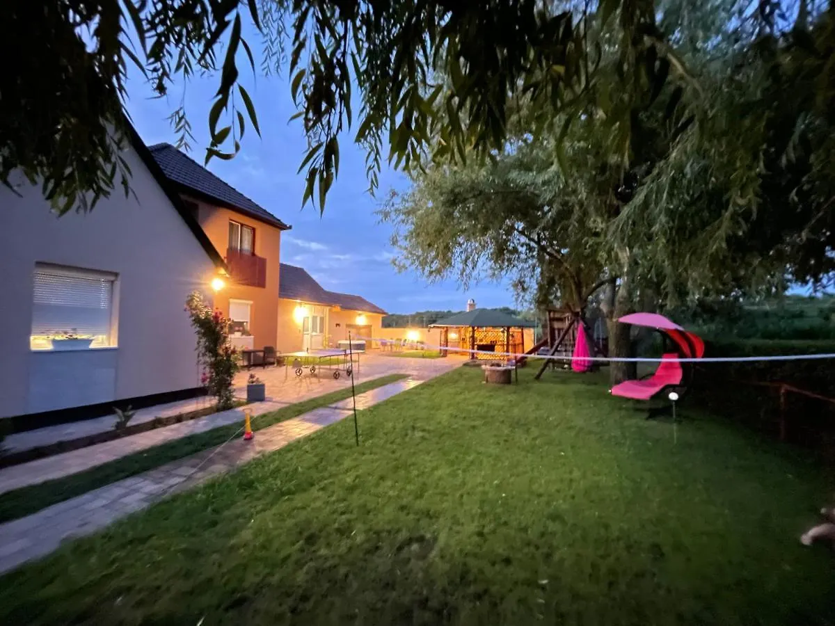 Linett Apartman Hajdúszoboszló Węgry